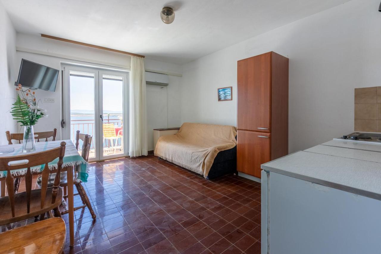 Apartments Rozaria Dramalj Exterior photo